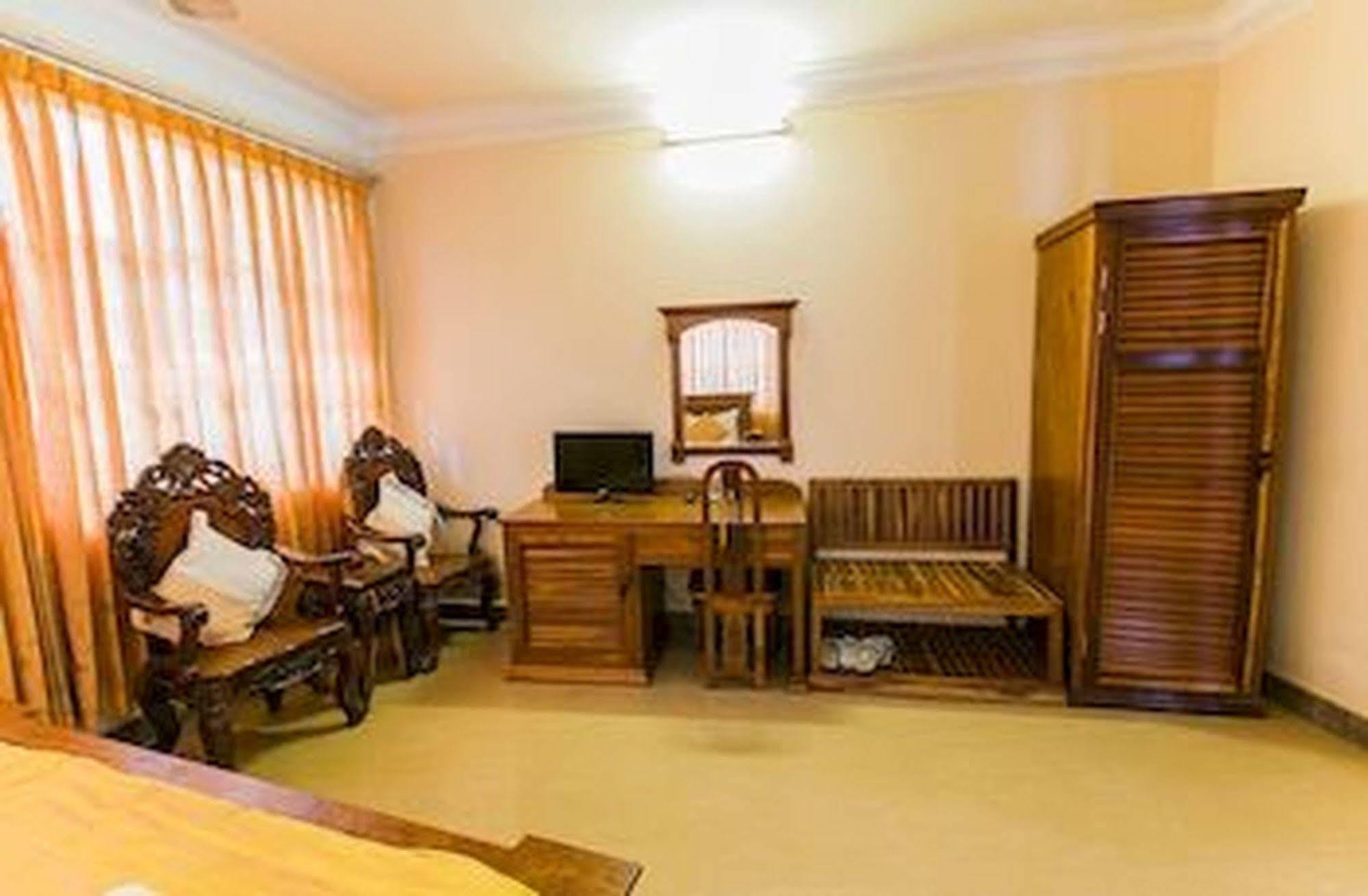 Asia Hotel Battambang Buitenkant foto