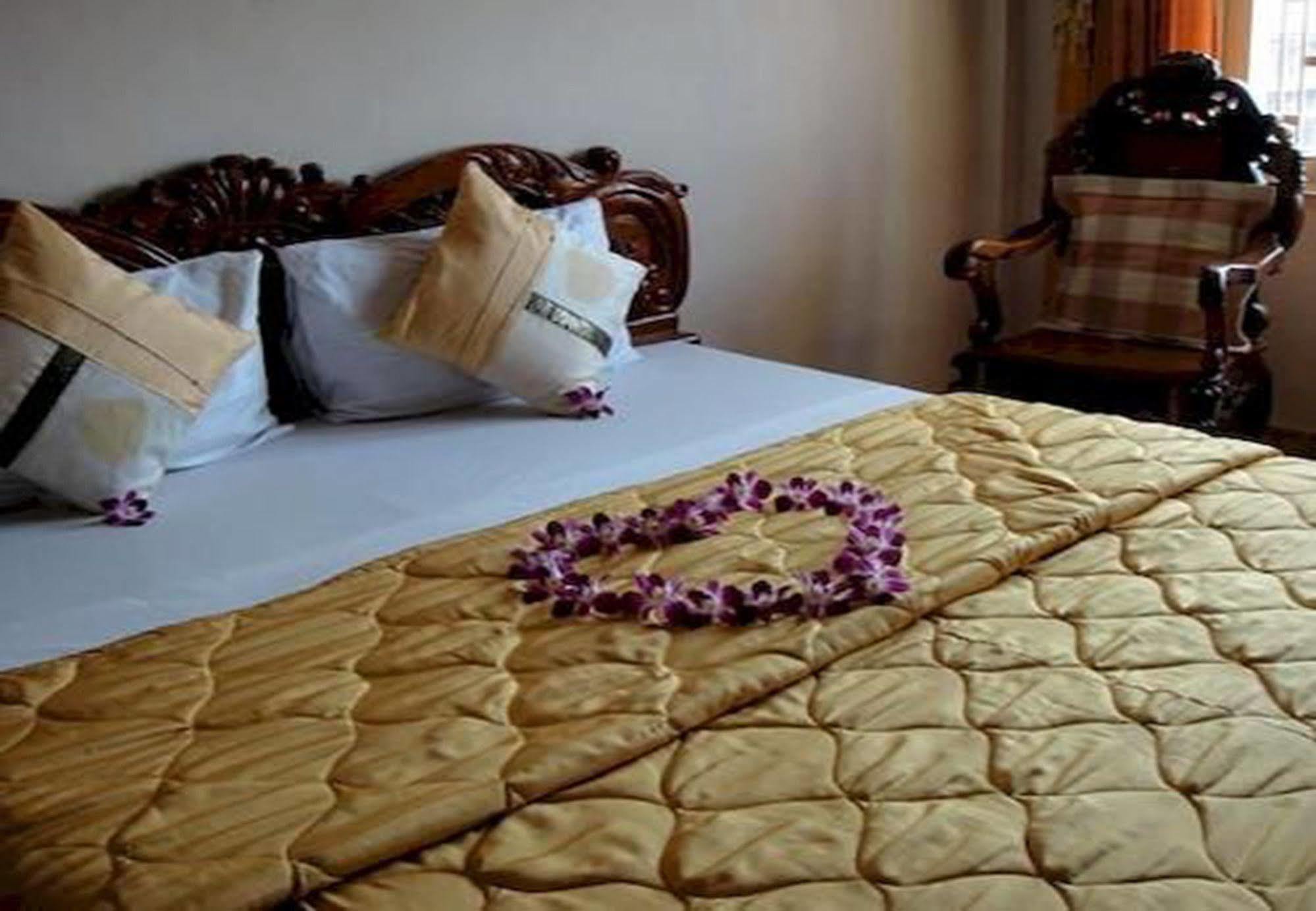 Asia Hotel Battambang Buitenkant foto