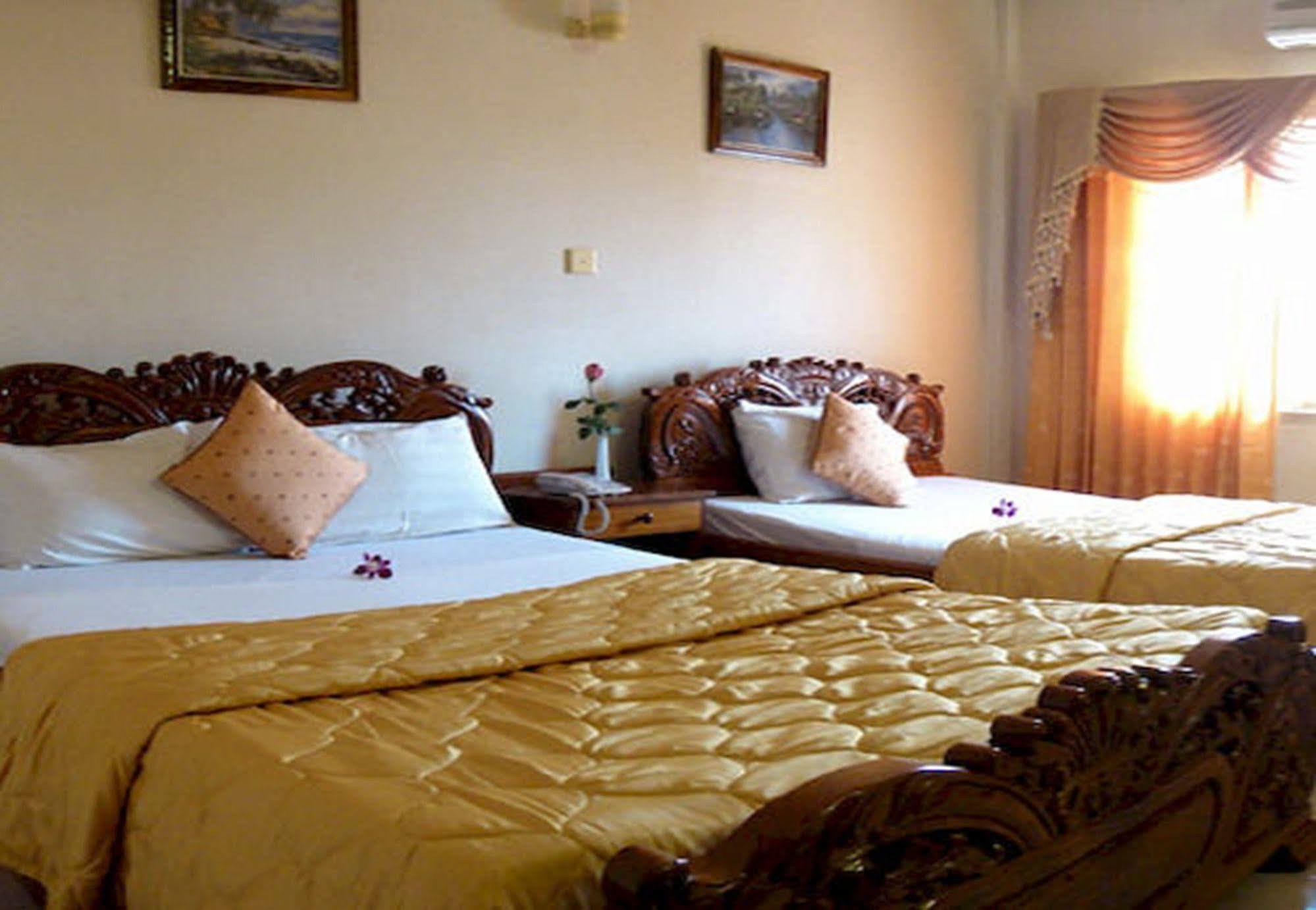 Asia Hotel Battambang Buitenkant foto