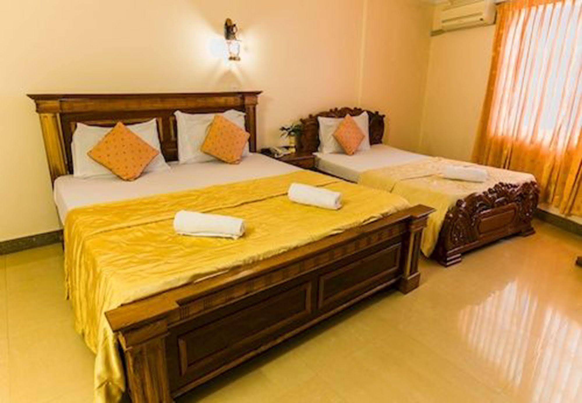 Asia Hotel Battambang Buitenkant foto