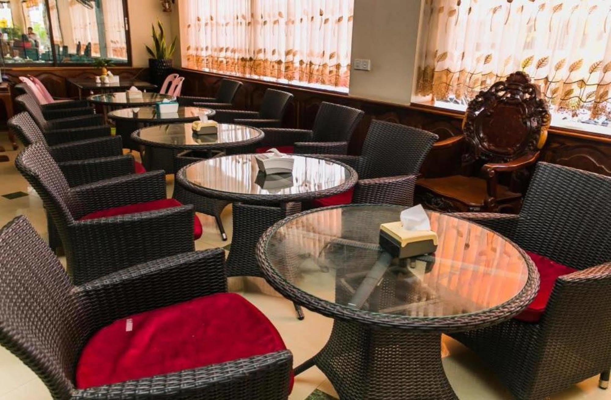 Asia Hotel Battambang Buitenkant foto
